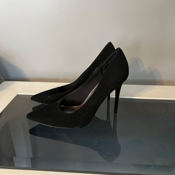 Black high heels - Picture 2 of 6